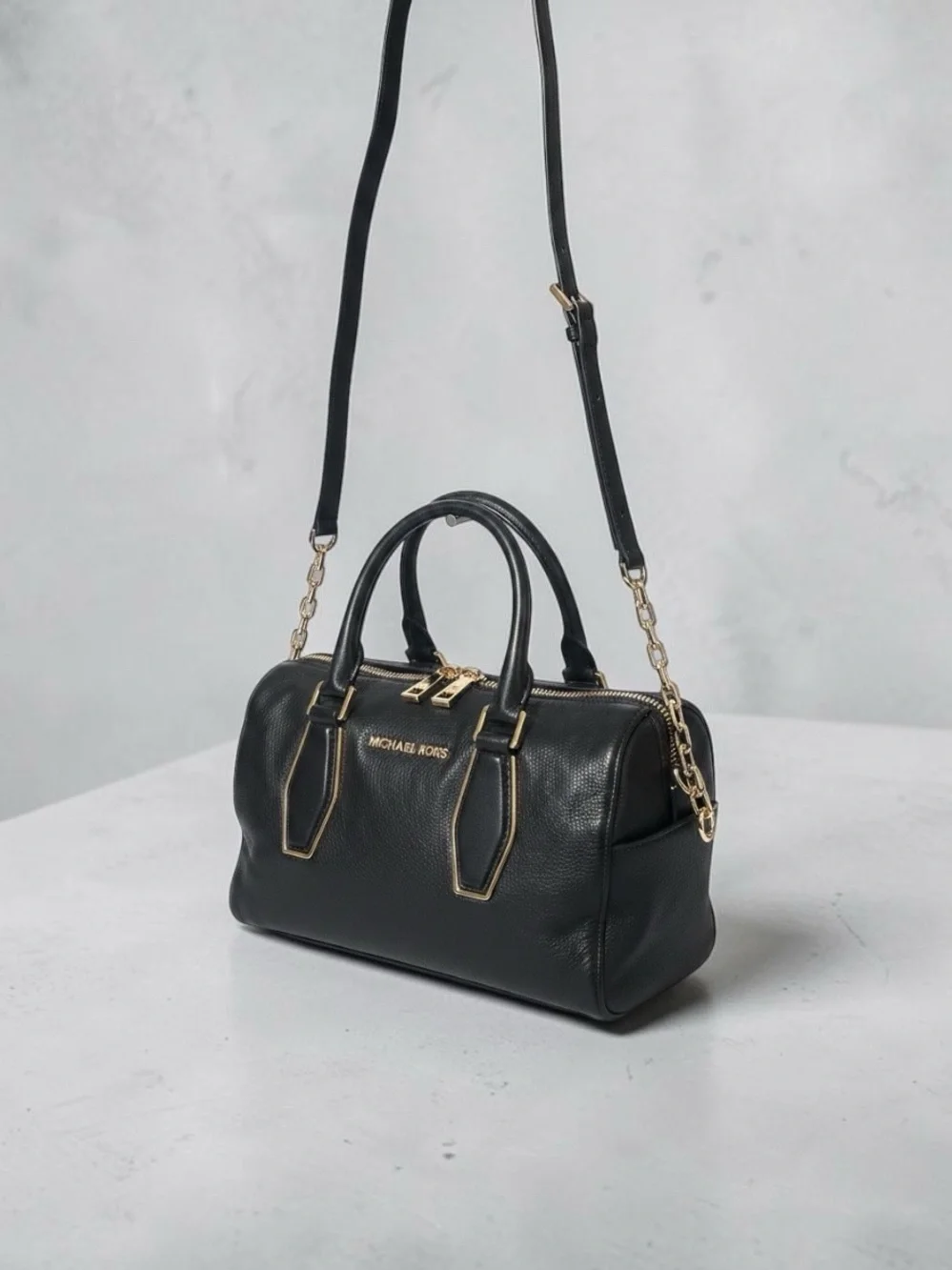 Michael Kors Vanessa Medium Chain Satchel Black Leather Gold Hardware - Picture 12 of 14